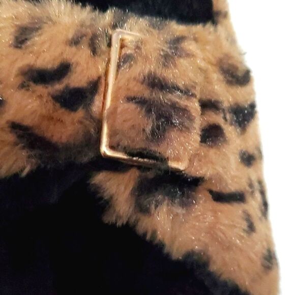 Kensie Leopard Print Soft Fuzzy Memory Foam Slippers - Picture 2 of 11